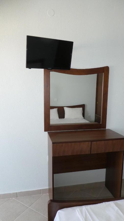 Greece Asprovalta Rooms Accomodation Apartment Hotel Petalo Bagian luar foto